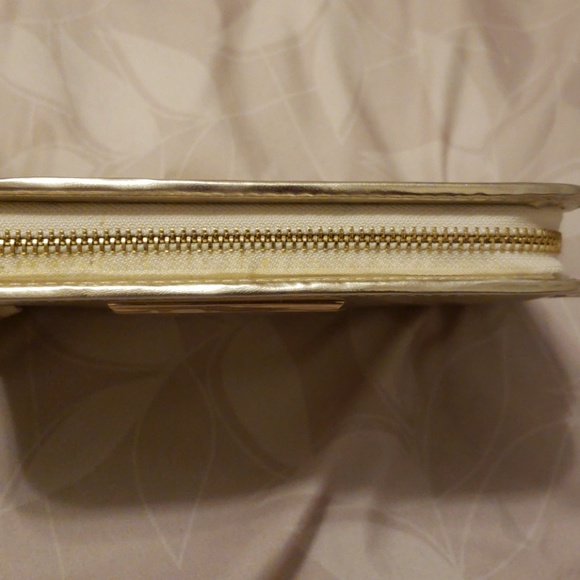 Versace Parfums Purse - Picture 5 of 7